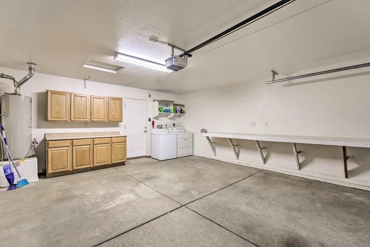 Kid-Friendly Kingman Home Near Parks And Dining Eksteriør bilde